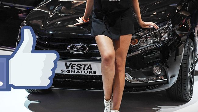 Модель на стенде автопроизводителя LADA Модель на стенде автопроизводителя LADA
