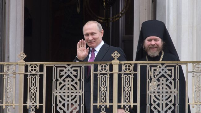 Президент РФ В. Путин посетил московский Сретенский монастырь Президент РФ В. Путин посетил московский Сретенский монастырь
