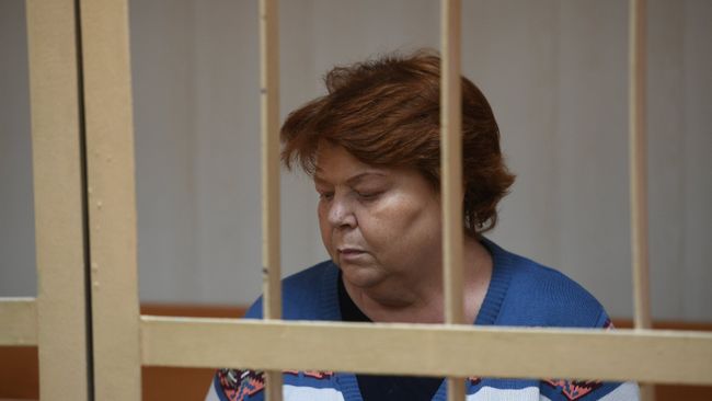 Бывший главный бухгалтер театральной труппы Седьмая студия Нина Масляева, задержанная после обысков в Гоголь-центре Бывший главный бухгалтер театральной труппы Седьмая студия Нина Масляева, задержанная после обысков в Гоголь-центре