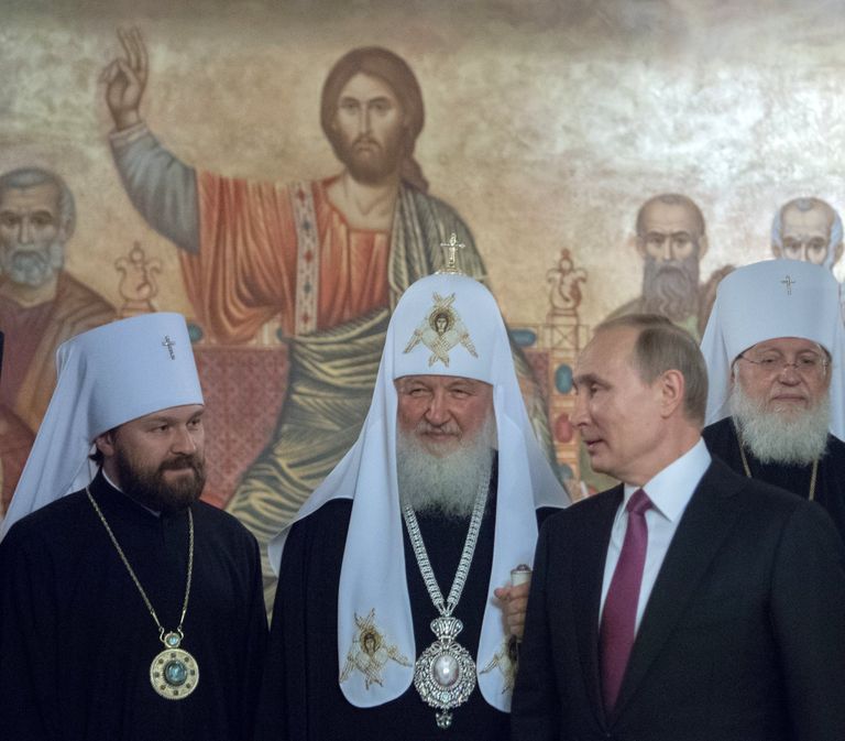Президент РФ В. Путин посетил московский Сретенский монастырь Президент РФ В. Путин посетил московский Сретенский монастырь