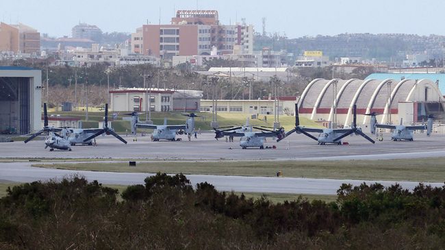Самолеты США MV-22 Osprey на военной базе Футтэма, остров Окинава. Архивное фото Самолеты США MV-22 Osprey на военной базе Футтэма, остров Окинава. Архивное фото