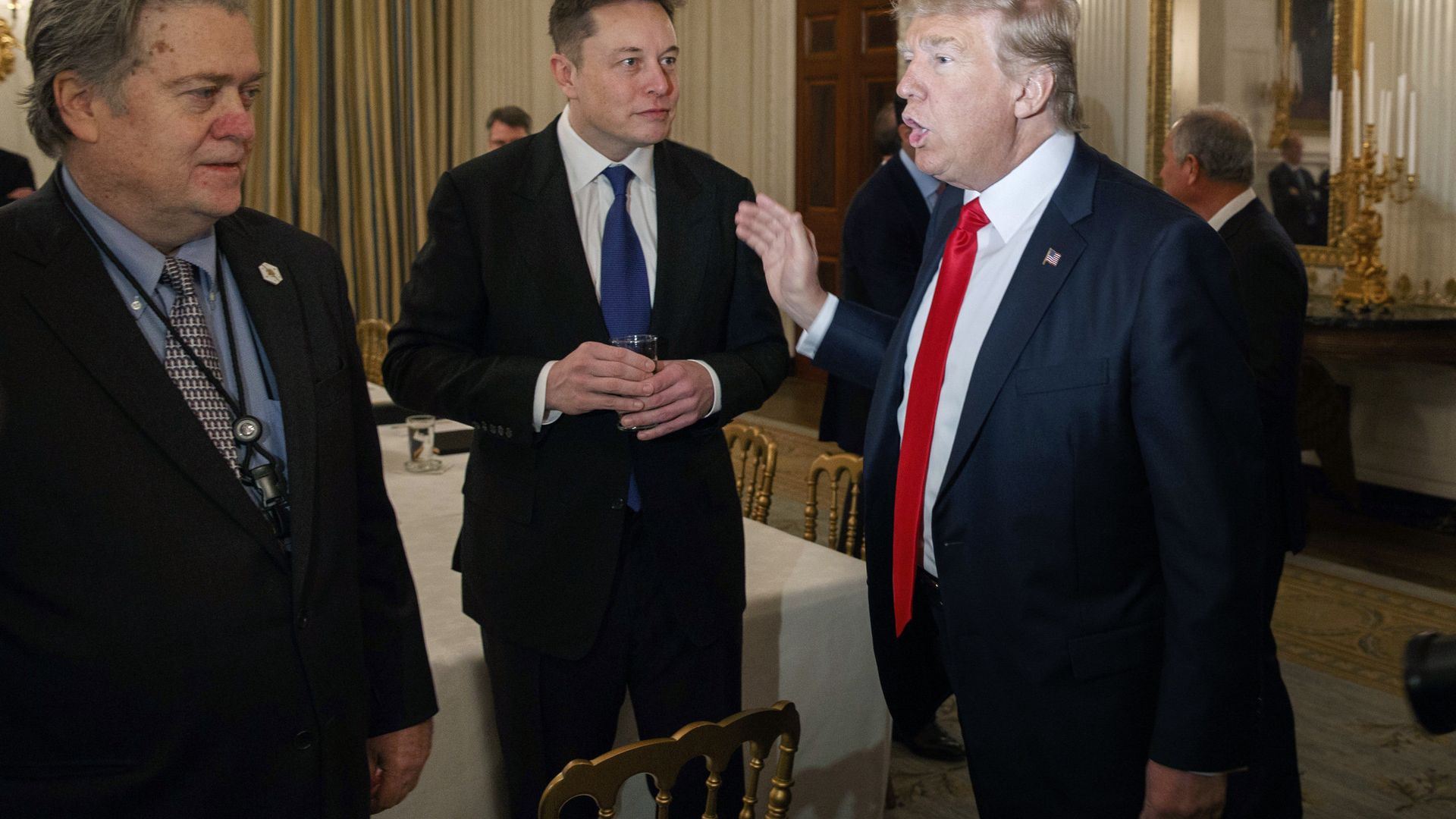 Дональд Трамп и Илон Маск Дональд Трамп и Илон Маск - РИА Новости, 1920, 30.04.2025