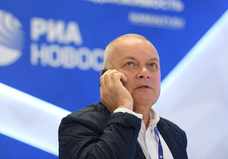 Генеральный директор МИА Россия сегодня Дмитрий Киселев на Санкт-Петербургском международном экономическом форуме 2017 Генеральный директор МИА Россия сегодня Дмитрий Киселев на Санкт-Петербургском международном экономическом форуме 2017