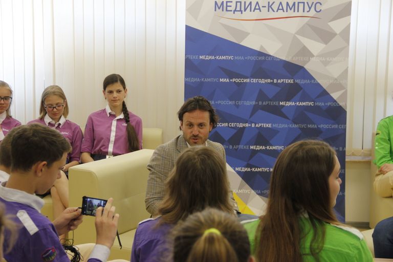 Директор МДЦ Артек Алексей Каспржак в медиа-кампусе