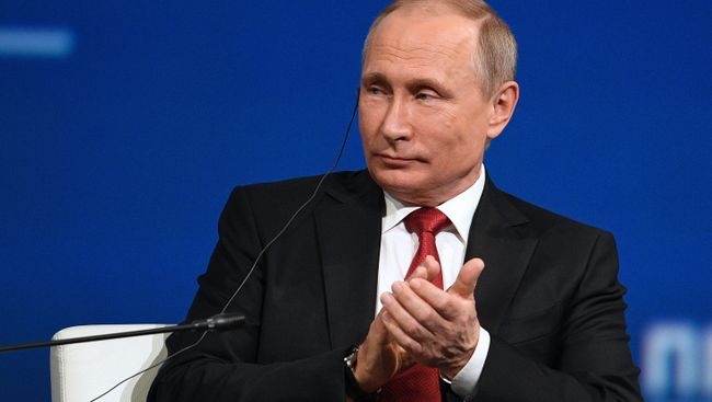 Президент РФ Владимир Путин на XXI Петербургском международном экономическом форуме. 2 июня 2017 Президент РФ Владимир Путин на XXI Петербургском международном экономическом форуме. 2 июня 2017