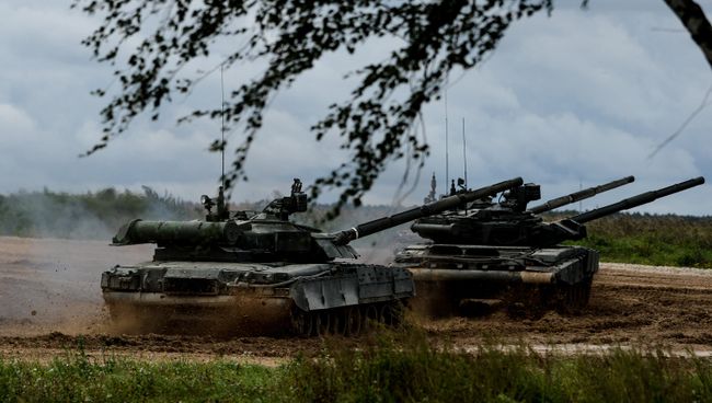 Военная техника на полигоне Алабино. Архивное фото