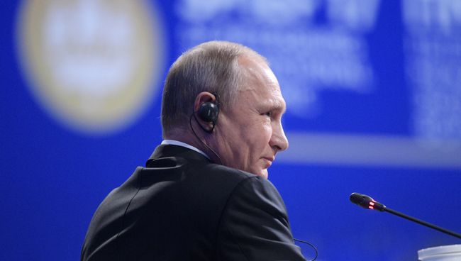 Президент РФ Владимир Путин на пленарном заседании ПМЭФ-2017