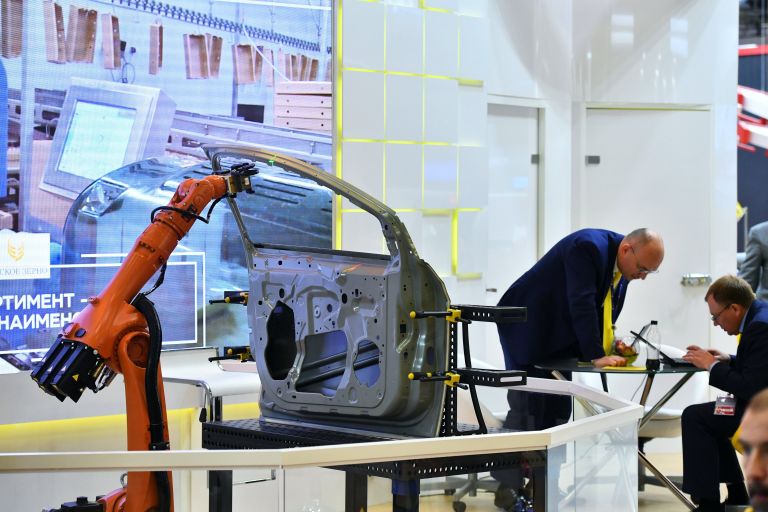 Стенд компании 1С на Санкт-Петербургском международном экономическом форуме 2017 Стенд компании 1С на Санкт-Петербургском международном экономическом форуме 2017