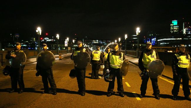 Усиление мер безопасности в Лондоне после серии нападений Усиление мер безопасности в Лондоне после серии нападений