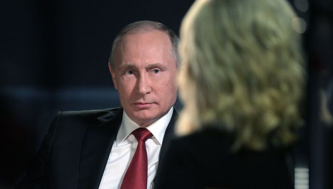 Президент РФ Владимир Путин и телеведущая NBC News Меган Келли. Архивное фото Президент РФ Владимир Путин и телеведущая NBC News Меган Келли. Архивное фото