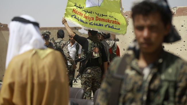 Силы альянса оппозиции Сирийские демократические силы в районе Ракки. 6 июня 2017 Силы альянса оппозиции Сирийские демократические силы в районе Ракки. 6 июня 2017