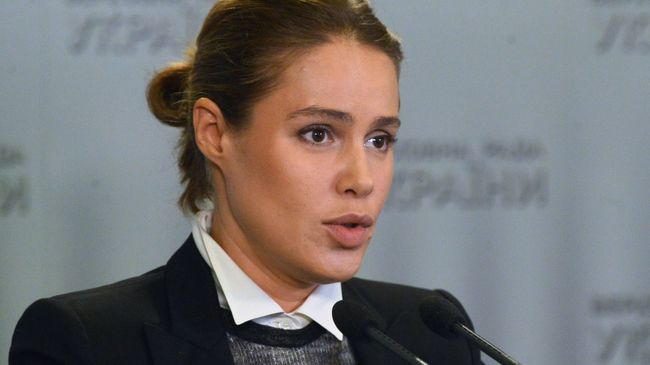 Народный депутат Украины Наталья Королевская на заседании Верховной рады Народный депутат Украины Наталья Королевская на заседании Верховной рады