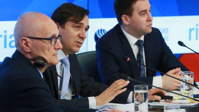 Презентация доклада ВОЗ о подростковом ожирении в Международном мультимедийном пресс-центре МИА Россия сегодня. 6 июня 2017