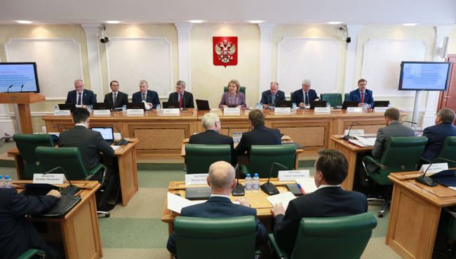 Слушания на тему Предотвращение вмешательства во внутренние дела РФ в Совете Федерации в Москве. 7 июня 2017 Слушания на тему Предотвращение вмешательства во внутренние дела РФ в Совете Федерации в Москве. 7 июня 2017