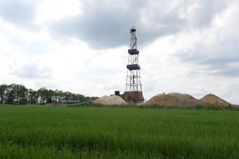 Юзовское месторождение сланцевого газа в районе села Яремовка Харьковской области Юзовское месторождение сланцевого газа в районе села Яремовка Харьковской области