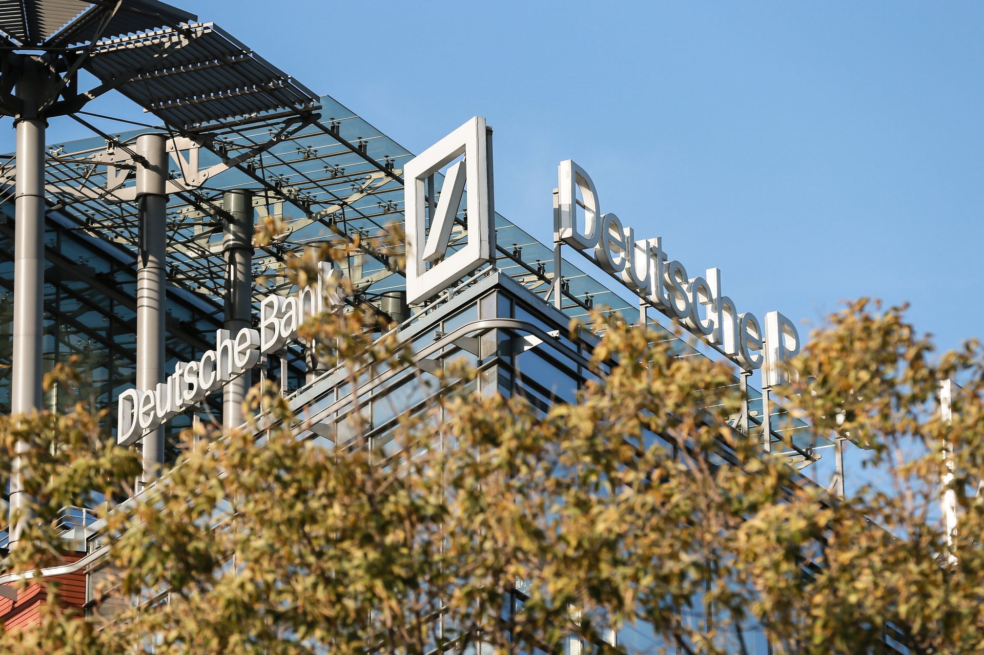 Офис Deutsche Bank Офис Deutsche Bank - РИА Новости, 1920, 18.10.2024