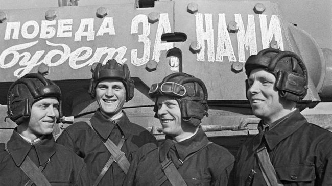Танковый полк при Военной Академии механизации и моторизации им. Сталина.Архивное фото Танковый полк при Военной Академии механизации и моторизации им. Сталина.Архивное фото