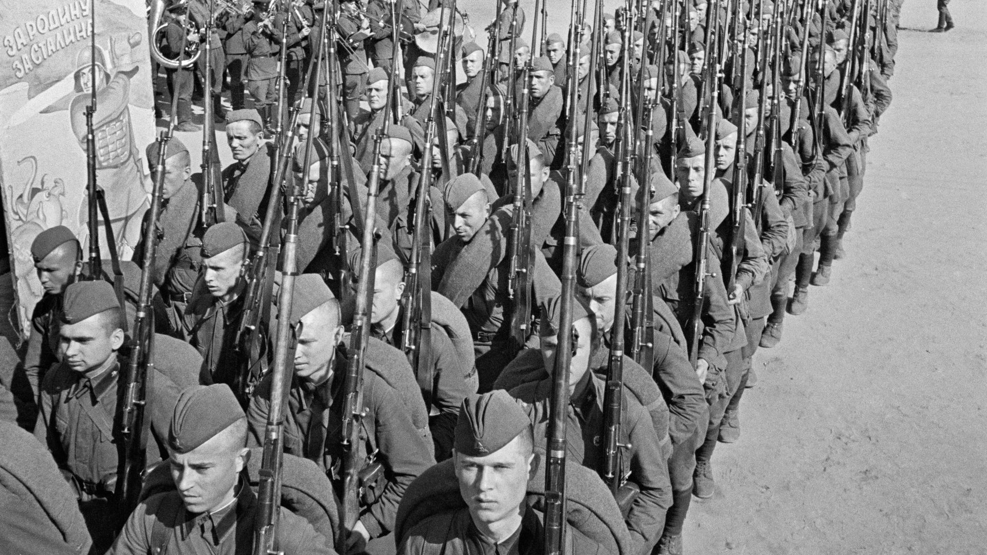 Мобилизация. Колонны бойцов движутся на фронт. Москва, 23 июня 1941 года Мобилизация. Колонны бойцов движутся на фронт. Москва, 23 июня 1941 года - РИА Новости, 1920, 19.06.2020