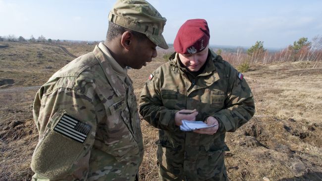Военнослужащие США и Польши во время совместных учений. Архивное фото