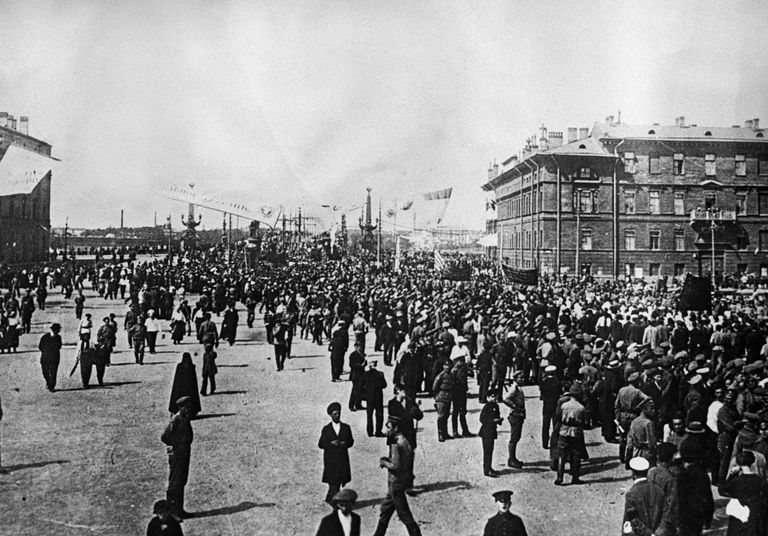 Похороны погибших во время июльского восстания. 8 июля 1917 Похороны погибших во время июльского восстания. 8 июля 1917