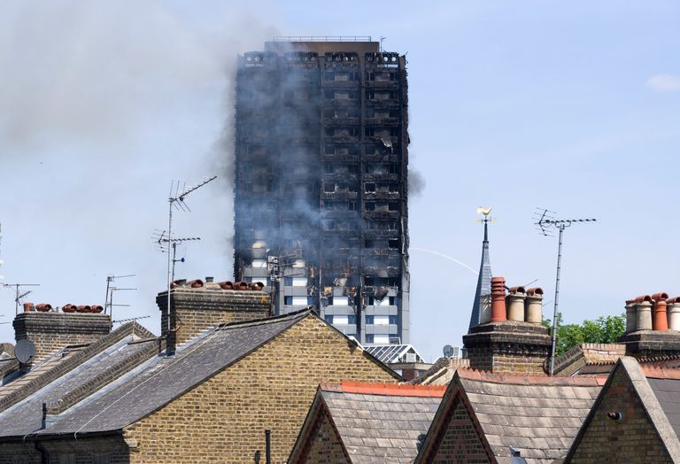 Пожар в многоэтажном доме Grenfell Tower в Лондоне. 14 июня 2017 Пожар в многоэтажном доме Grenfell Tower в Лондоне. 14 июня 2017