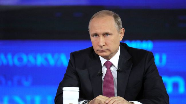 Президент РФ Владимир Путин во время ежегодной Прямой линии. 15 июня 2017. Архивное фото
