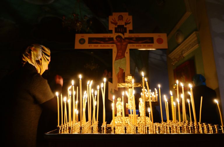 Богослужение в храме Сергия Радонежского Высоко-Петровского монастыря в Москве Богослужение в храме Сергия Радонежского Высоко-Петровского монастыря в Москве