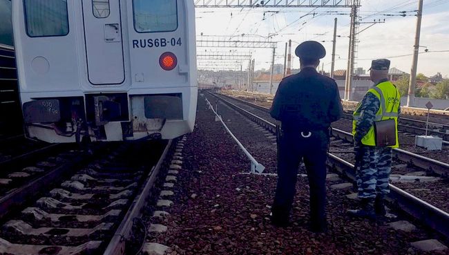 Столкновение поезда Стриж с электричкой возле Курского вокзала Столкновение поезда Стриж с электричкой возле Курского вокзала