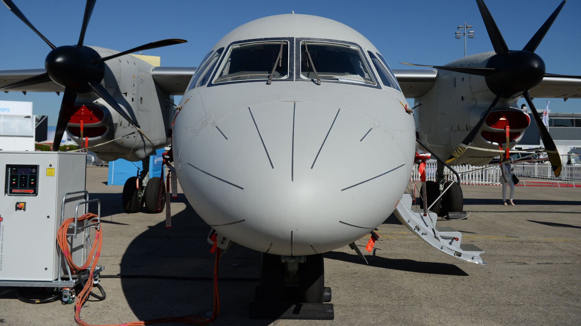 Турбовинтовой многоцелевой транспортный самолет Ан-132D Турбовинтовой многоцелевой транспортный самолет Ан-132D - РИА Новости, 1920, 22.05.2026