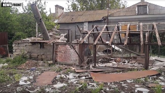 Последствия обстрела села Безыменное Донецкой области. 9 мая 2017 Последствия обстрела села Безыменное Донецкой области. 9 мая 2017