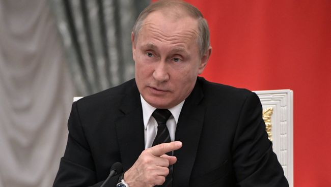 Президент РФ Владимир Путин во время встречи с членами Общественной палаты шестого состава. 20 июня 2017 Президент РФ Владимир Путин во время встречи с членами Общественной палаты шестого состава. 20 июня 2017