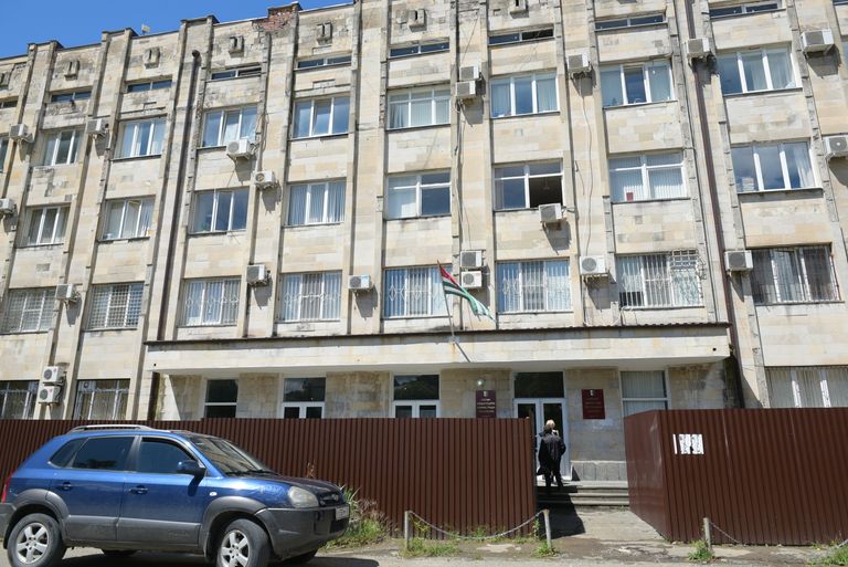 Здание правительства Абхазии в Сухуме Здание правительства Абхазии в Сухуме