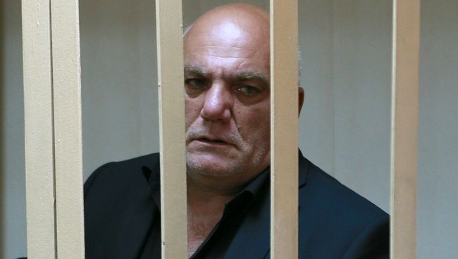 Бизнесмен Арам Петросян, обвиняемый в захвате заложников Бизнесмен Арам Петросян, обвиняемый в захвате заложников
