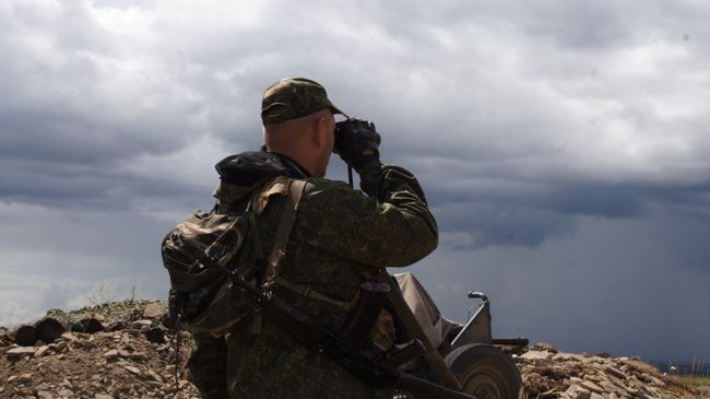 Военнослужащий Народной милиции ЛНР. Архивное фото Военнослужащий Народной милиции ЛНР. Архивное фото