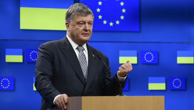 Президент Украины Петр Порошенко дает пресс-конференцию в Брюсселе. 22 июня 2017 Президент Украины Петр Порошенко дает пресс-конференцию в Брюсселе. 22 июня 2017