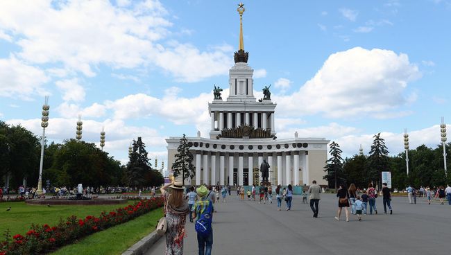 Всероссийский выставочный центр (ВДНХ). Архивное фото Всероссийский выставочный центр (ВДНХ). Архивное фото