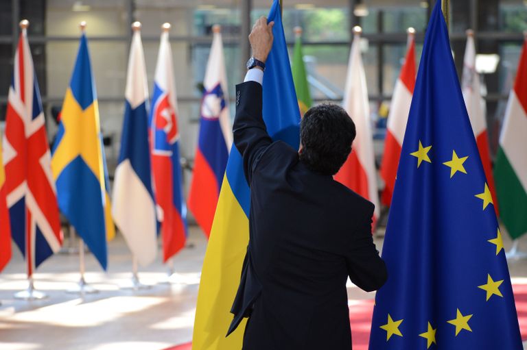 Подготовка к встрече президента Украины Петра Порошенко с председателем Европейского совета Дональдом Туском. 22 июня 2017 Подготовка к встрече президента Украины Петра Порошенко с председателем Европейского совета Дональдом Туском. 22 июня 2017