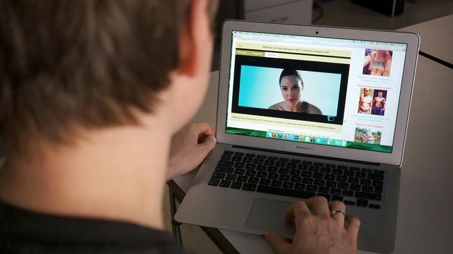 Интернет-сайт с видеоконтентом Интернет-сайт с видеоконтентом