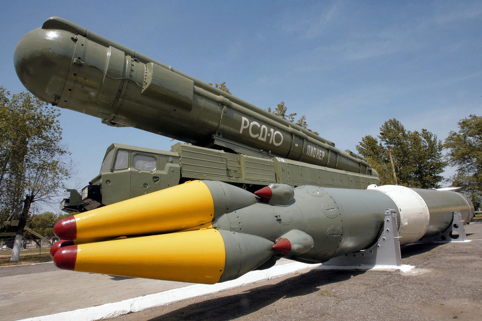 Ракетный комплекс средней дальности РСД-10 в музее на полигоне Капустин Яр Ракетный комплекс средней дальности РСД-10 в музее на полигоне Капустин Яр - РИА Новости, 1920, 18.10.2024