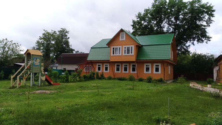 Здания центра помощи наркозависимым Радуга, город Кимры Здания центра помощи наркозависимым Радуга, город Кимры