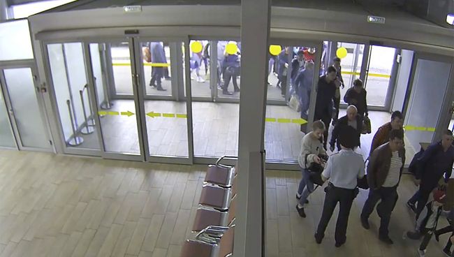 Задержание 15-летней школьницы в аэропорту Краснодара Задержание 15-летней школьницы в аэропорту Краснодара