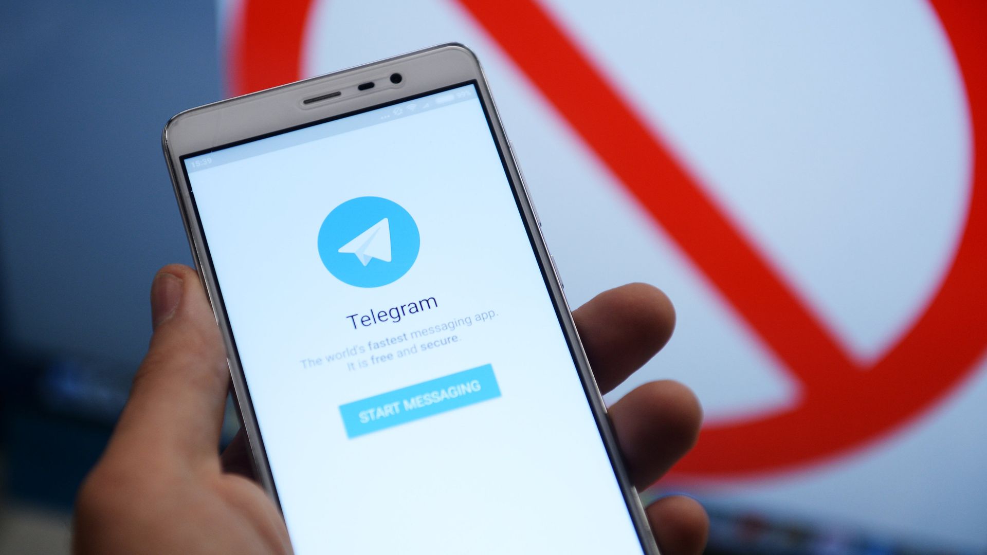Мессенджер Telegram на экране телефона Мессенджер Telegram на экране телефона - РИА Новости, 1920, 03.10.2024