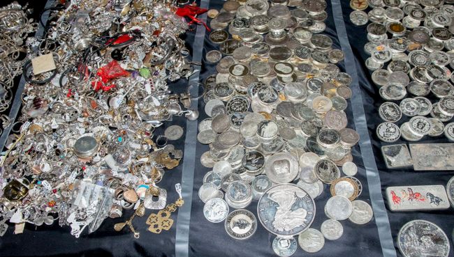 Изъятие у преступной сети 700 килограммов драгоценностей, Афины Изъятие у преступной сети 700 килограммов драгоценностей, Афины
