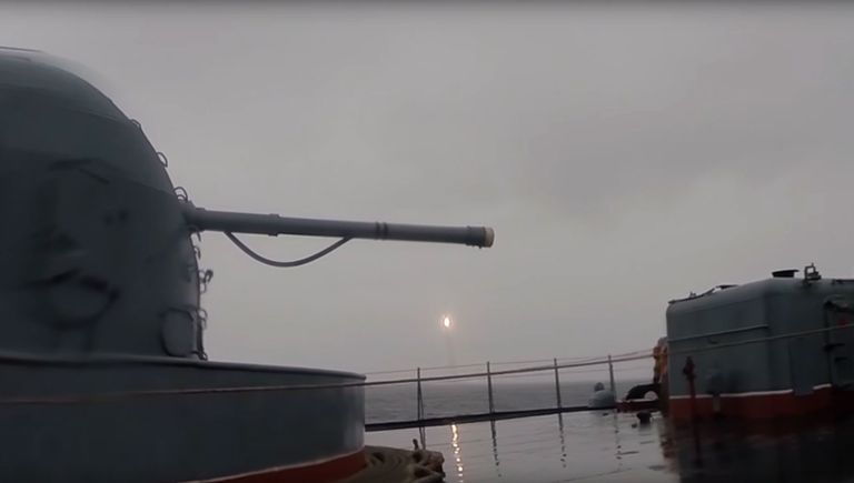 Пуск баллистической ракеты Булава с подводного крейсера Юрий Долгорукий. 26 июня 2017