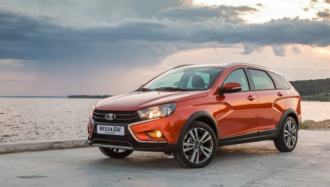 Универсал Lada Vesta SW Cross. Архивное фото