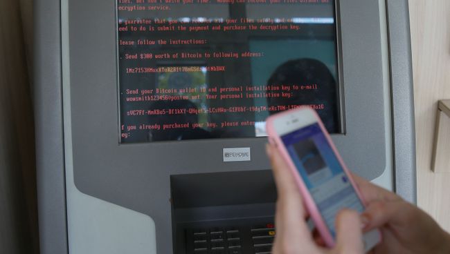 Монитор платежного терминала на Украине после кибератаки. 27 июня 2017 Монитор платежного терминала на Украине после кибератаки. 27 июня 2017
