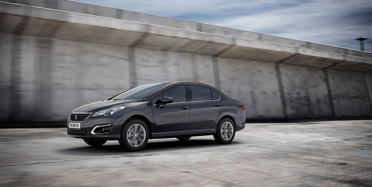 Автомобиль Peugeot 408