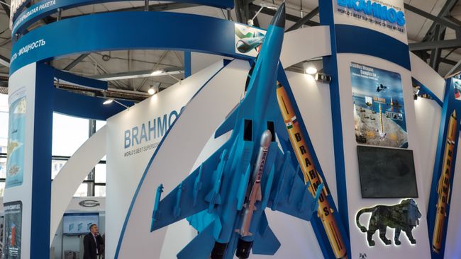 Стенд совместного российско-индийского предприятия БраМос. Архивное фото Стенд совместного российско-индийского предприятия БраМос. Архивное фото