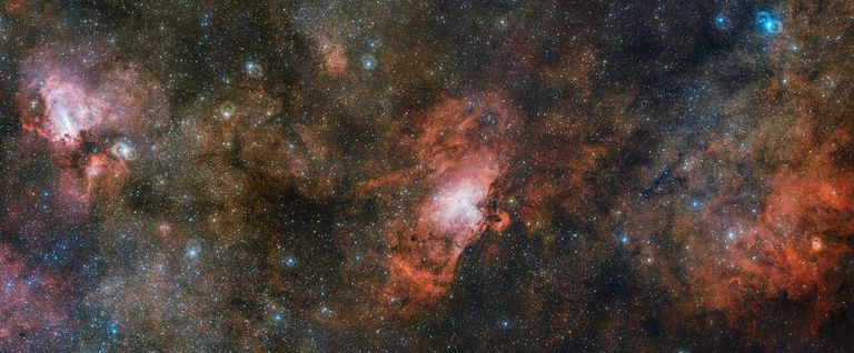 Облако газа Sharpless 2-54, туманности Орла и Омега снятые телескопом VST Облако газа Sharpless 2-54, туманности Орла и Омега снятые телескопом VST