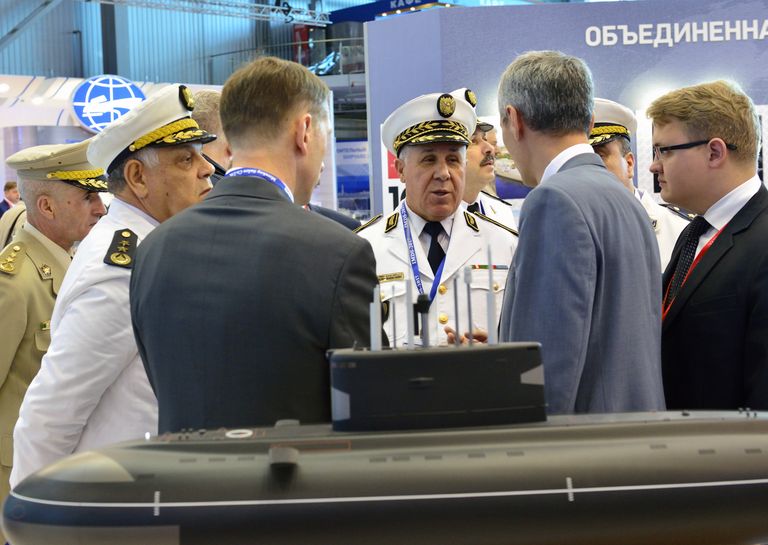 Делегация Алжира на международном военно-морском салоне в Санкт-Петербурге 2017 Делегация Алжира на международном военно-морском салоне в Санкт-Петербурге 2017